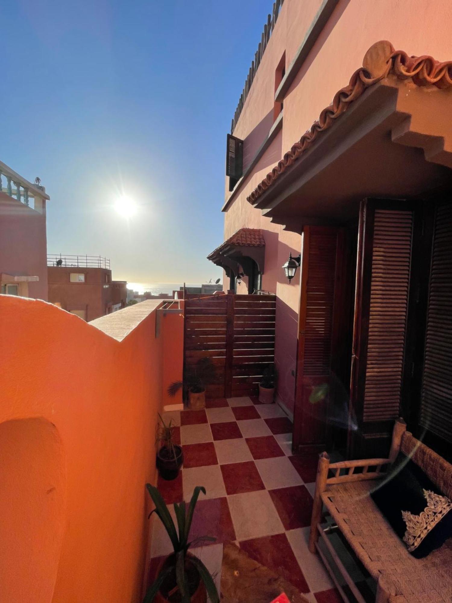 Ostello Berber Waves Surf House Tamraght Esterno foto