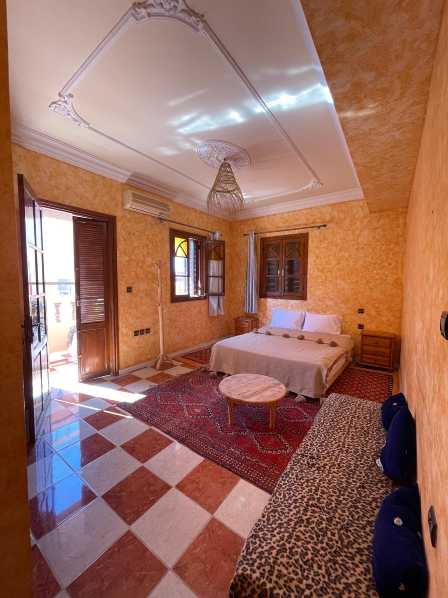 Ostello Berber Waves Surf House Tamraght Esterno foto